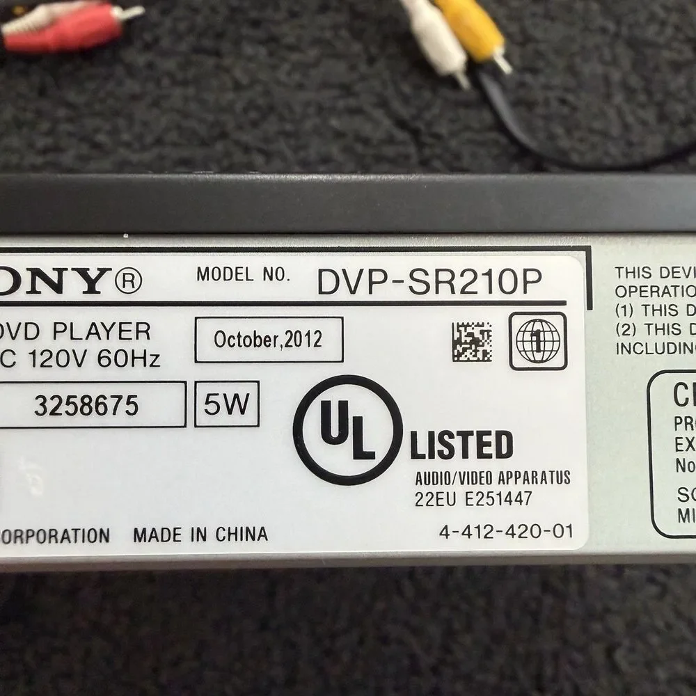 Sony DVP-SR210P CD/DVD Player & AV Cables ~ TESTED